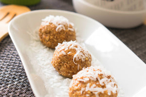 Oatmeal Coconut Protein Bites